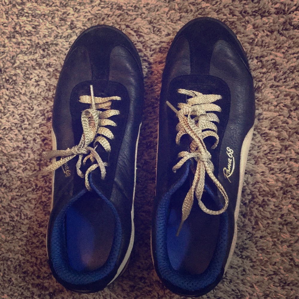 Puma sneakers